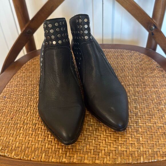 1. State black leather grommet black bootie 6 - Picture 3 of 10